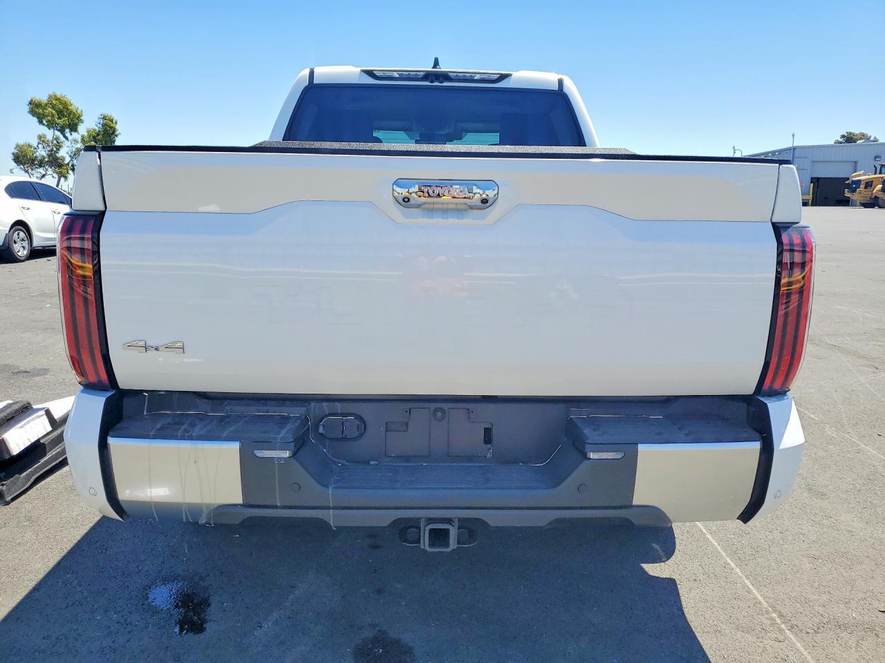 2024 Toyota Tundra Crewmax Limited - Image 6