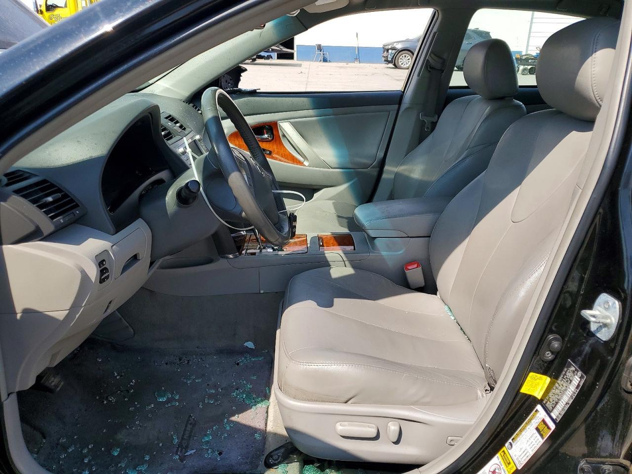 2011 Toyota Camry Xle V6 - Image 7