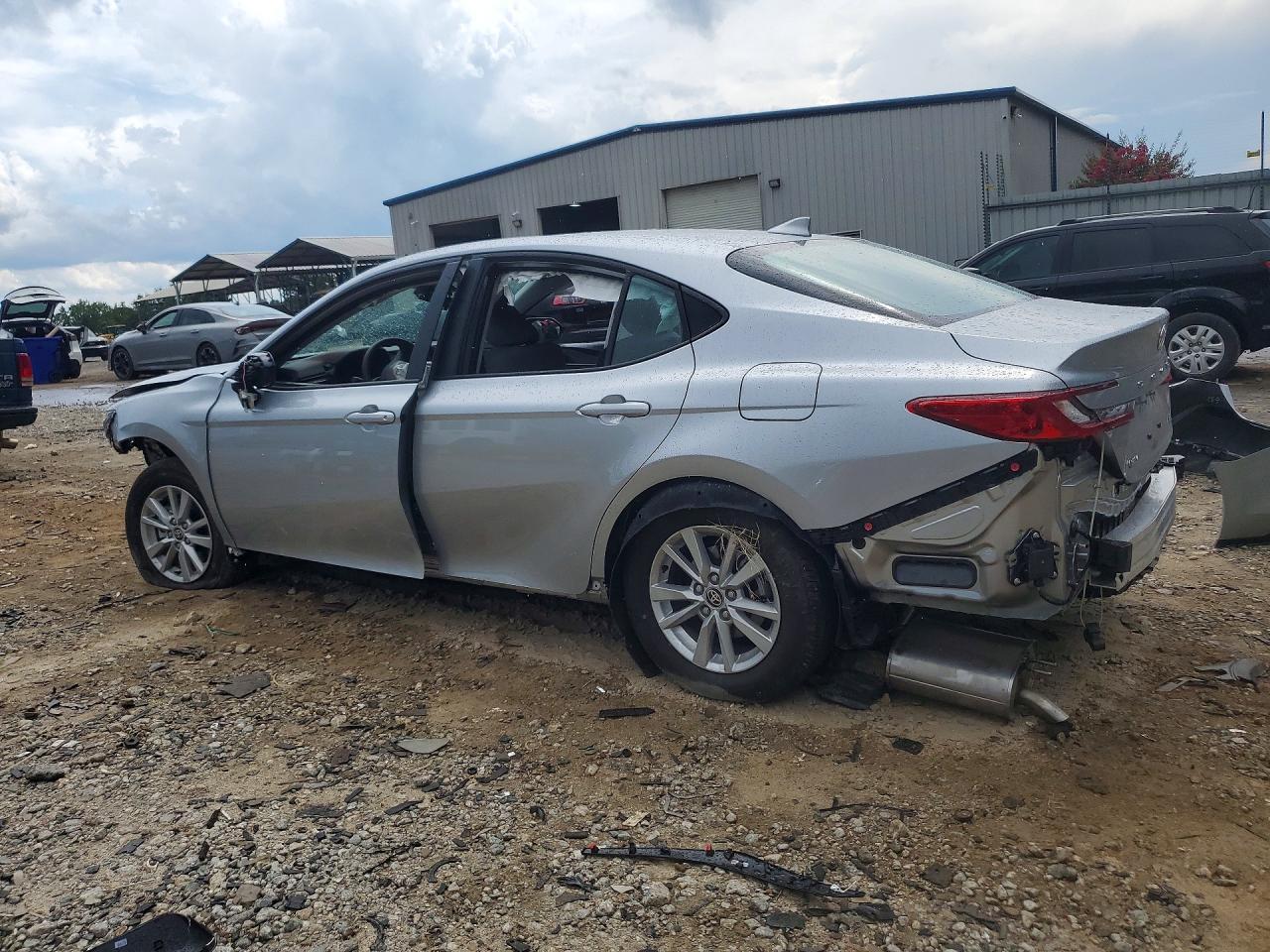 2026 Toyota Camry Le - Фото 2
