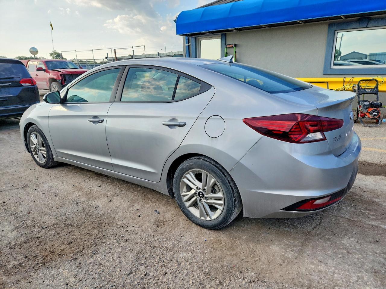 2020 Hyundai Elantra Sel - Фото 2