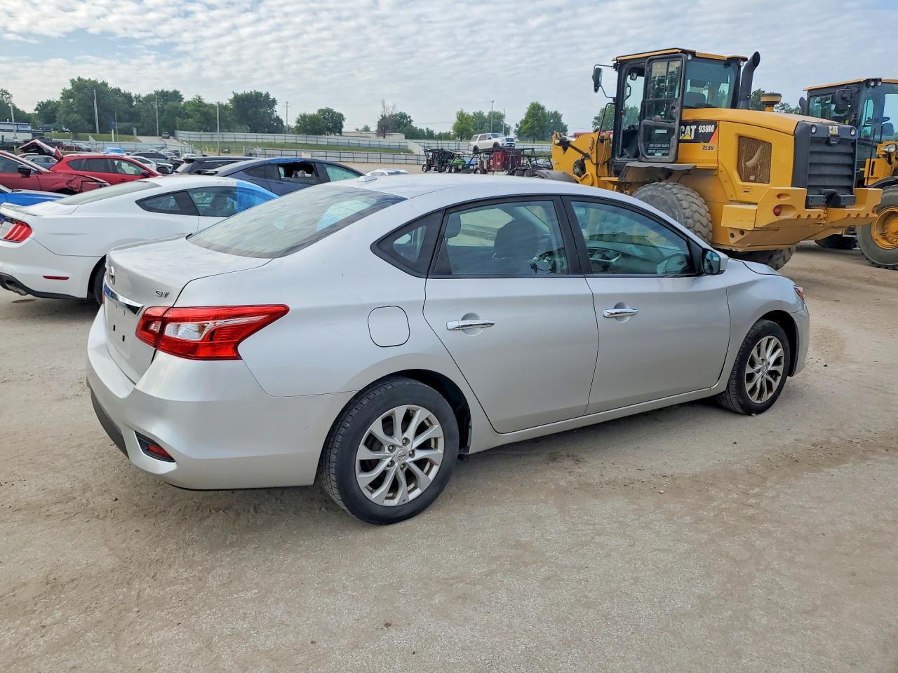 2019 Nissan Sentra Sv - Фото 3
