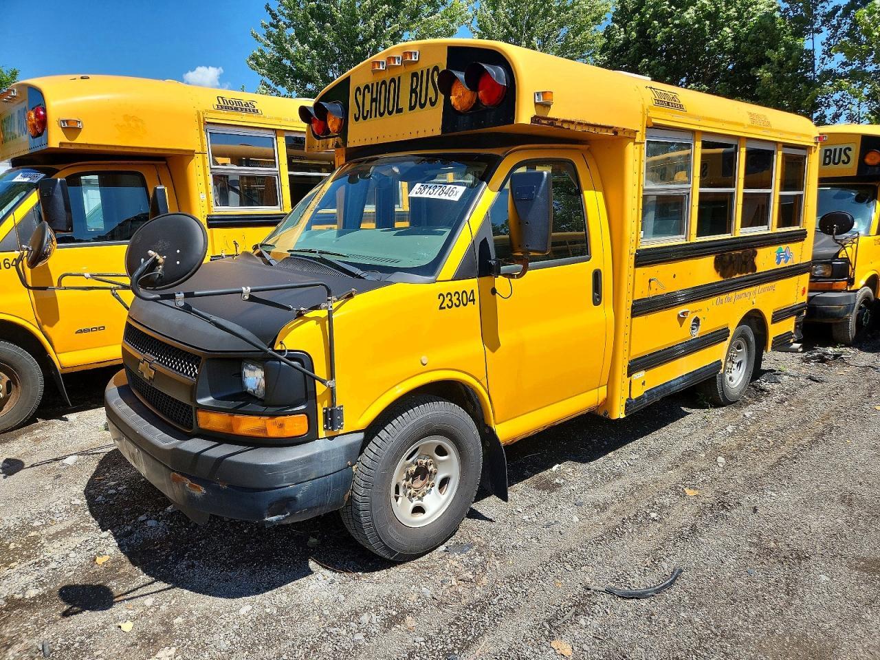 2012 Chevrolet Express G3 - School Bus - Фото 2