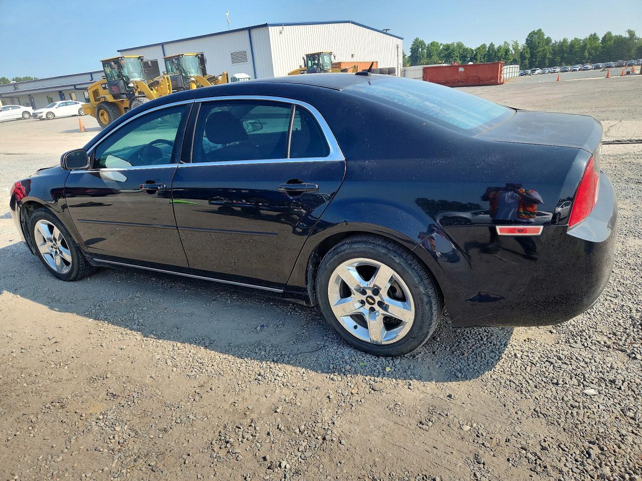 2011 Chevrolet Malibu 1Lt - Image 2