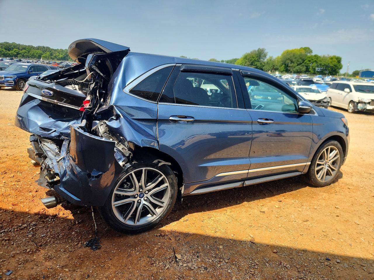 2019 Ford Edge Titanium - Image 3