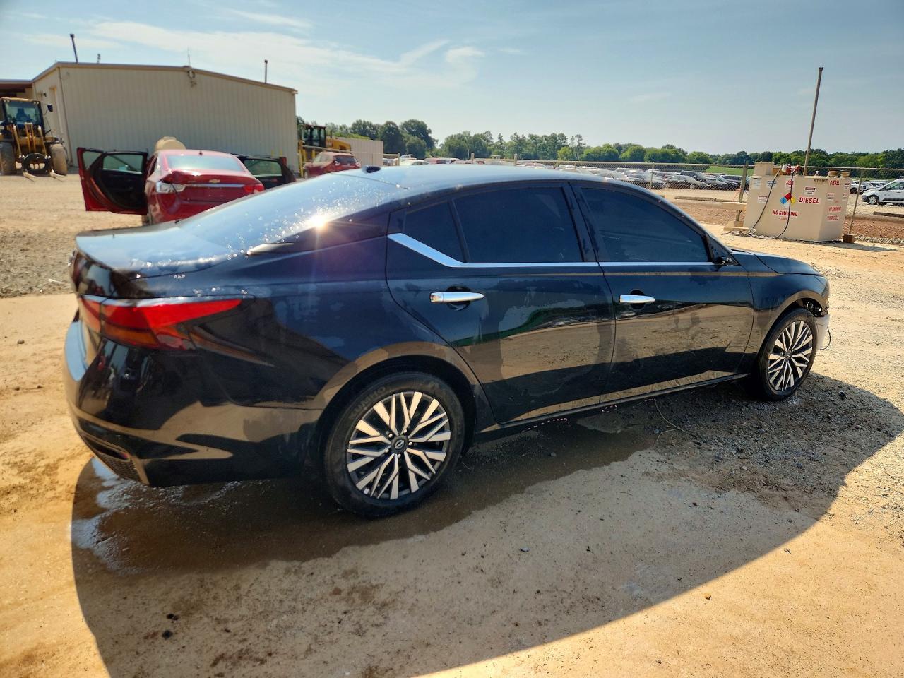 2025 Nissan Altima Sv - Image 3