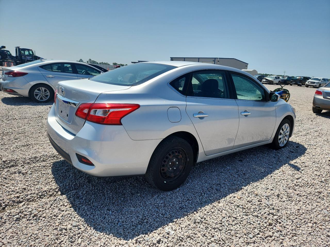 2019 Nissan Sentra S - Фото 3