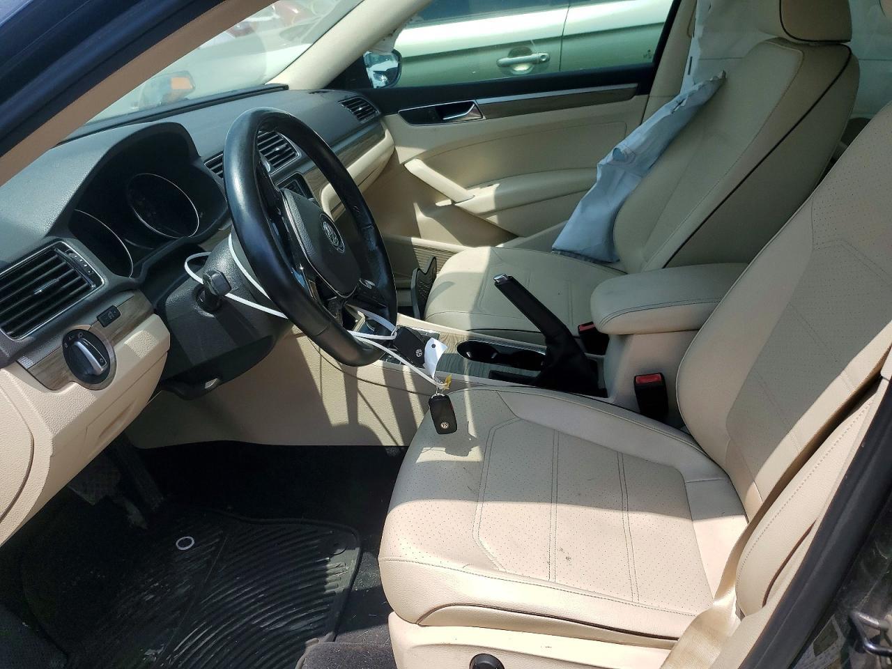 2017 Volkswagen Passat Se - Фото 7