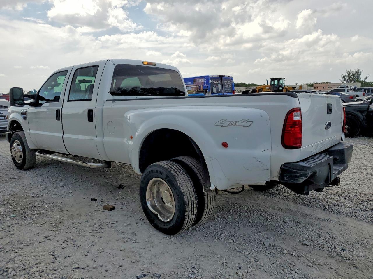 2008 Ford F350 Super Duty - Фото 2