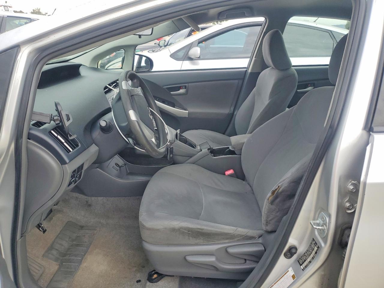 2010 Toyota Prius Iii - Фото 7