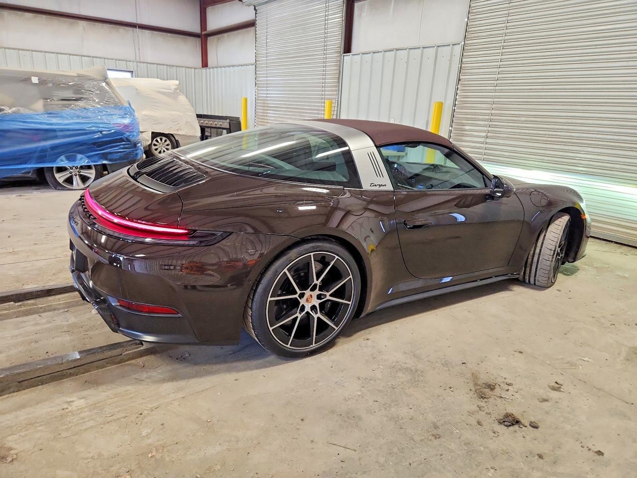 2026 Porsche 911 Targa 4 Gts - Фото 3