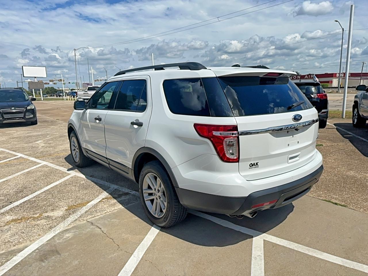 2015 Ford Explorer - Фото 3