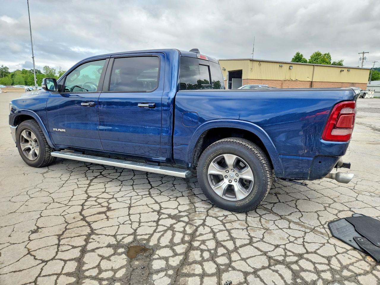 2020 Ram 1500 Laramie - Фото 2