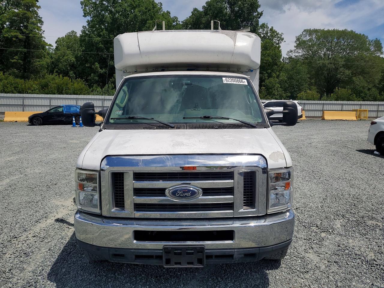 2012 Ford Econoline - Фото 5