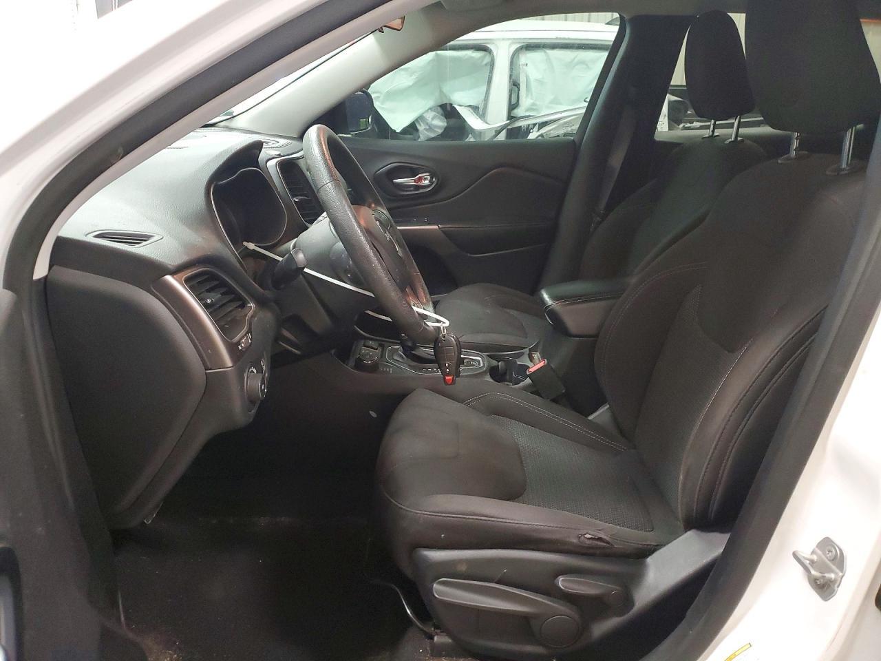 2019 Jeep Cherokee Latitude - Image 7