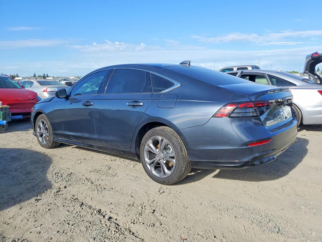 2025 Honda Accord Hybrid Exl - Фото 2