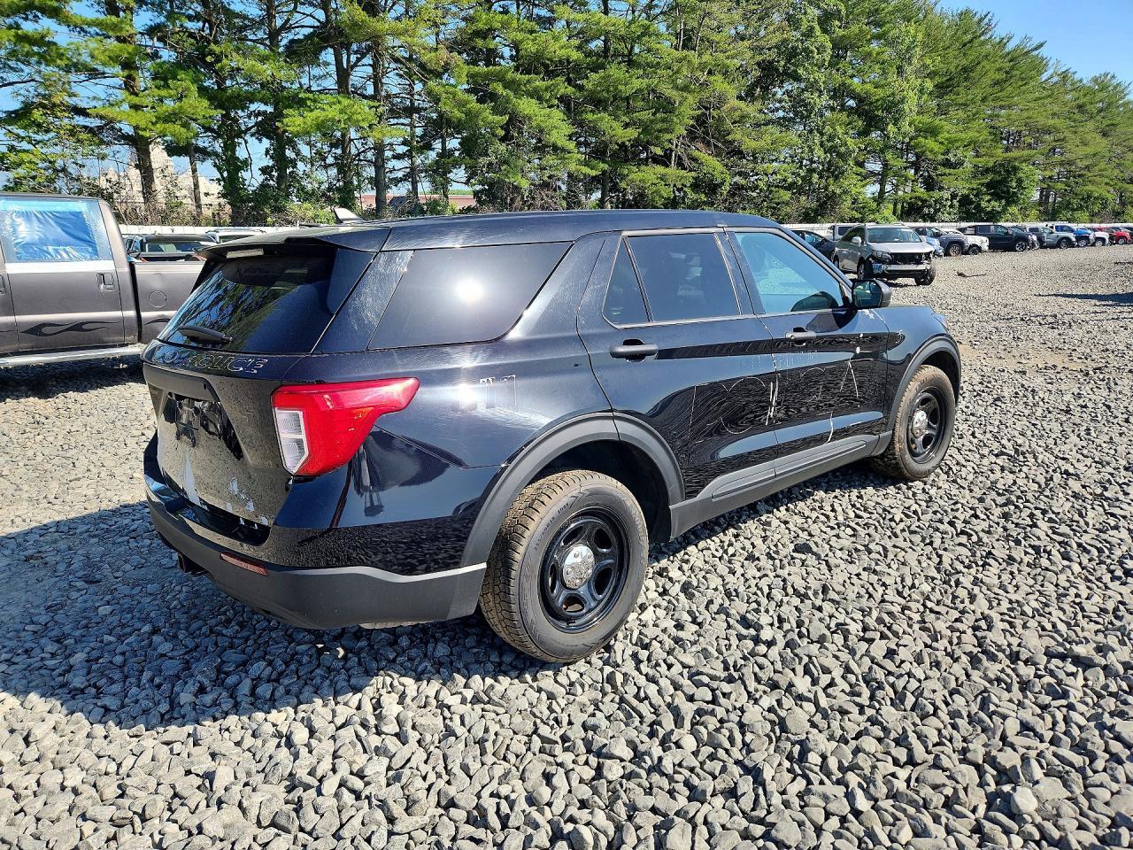 2023 Ford Explorer Police Interceptor - Image 3