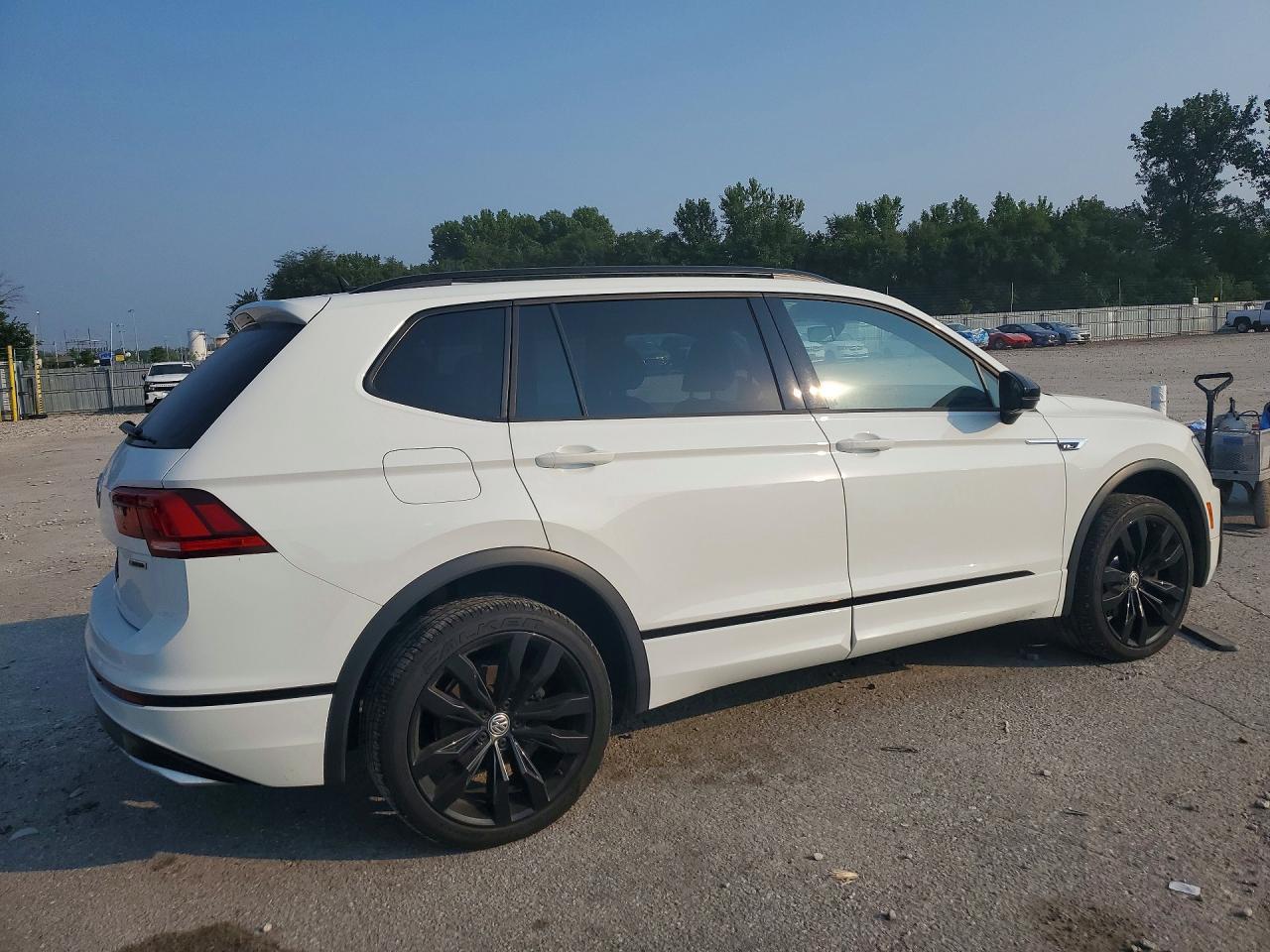 2021 Volkswagen Tiguan Se - Image 3