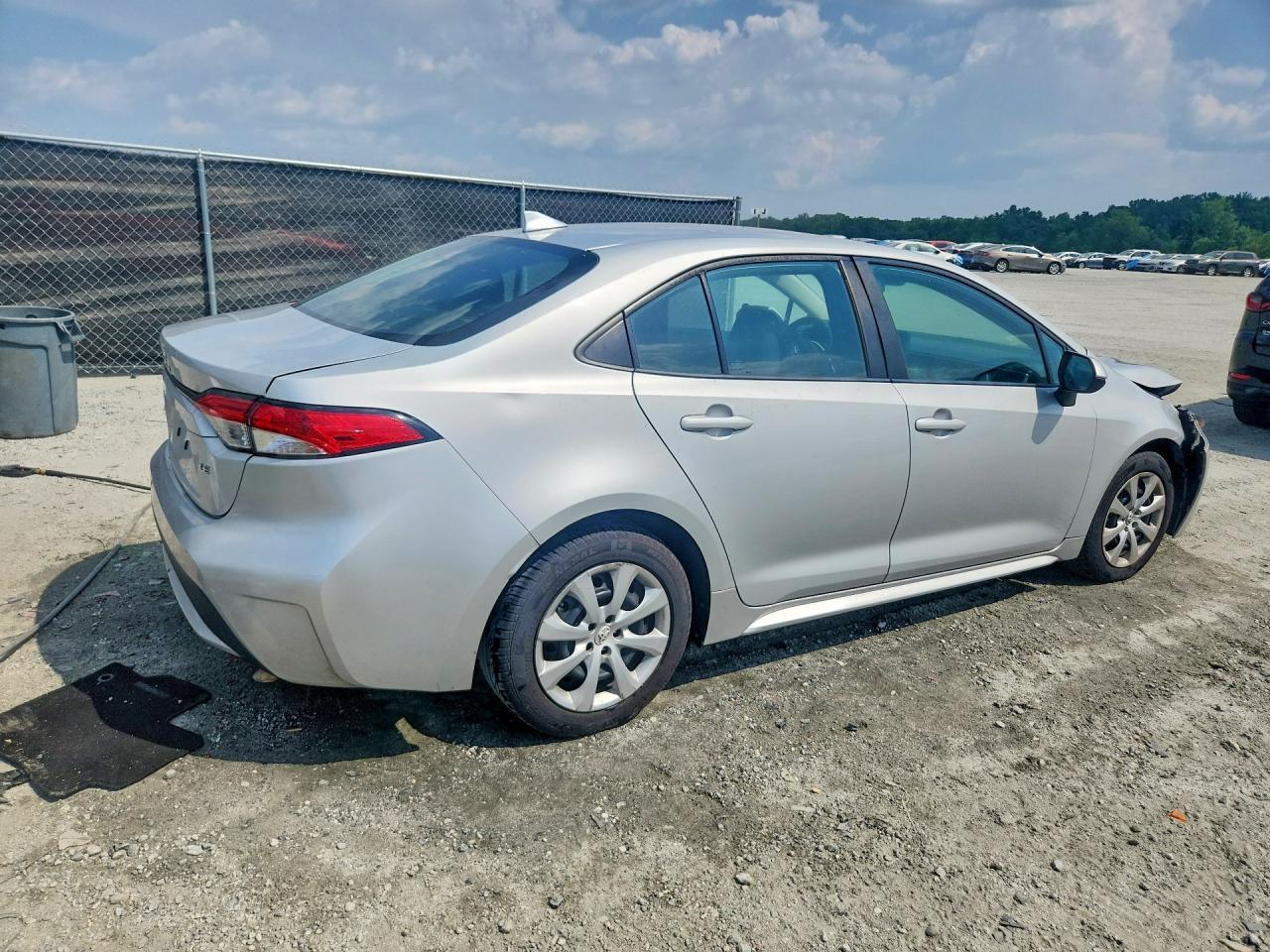 2022 Toyota Corolla Le - Фото 3