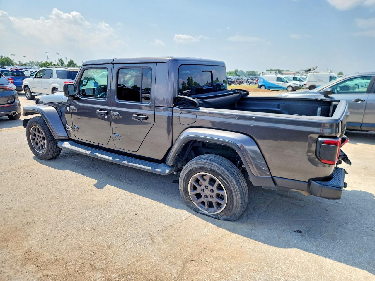2021 Jeep Gladiator Overland - Image 2