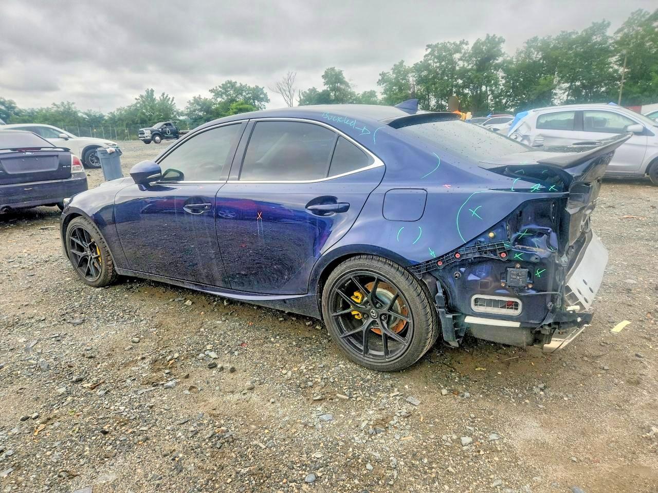 2017 Lexus Is 300 - Фото 2