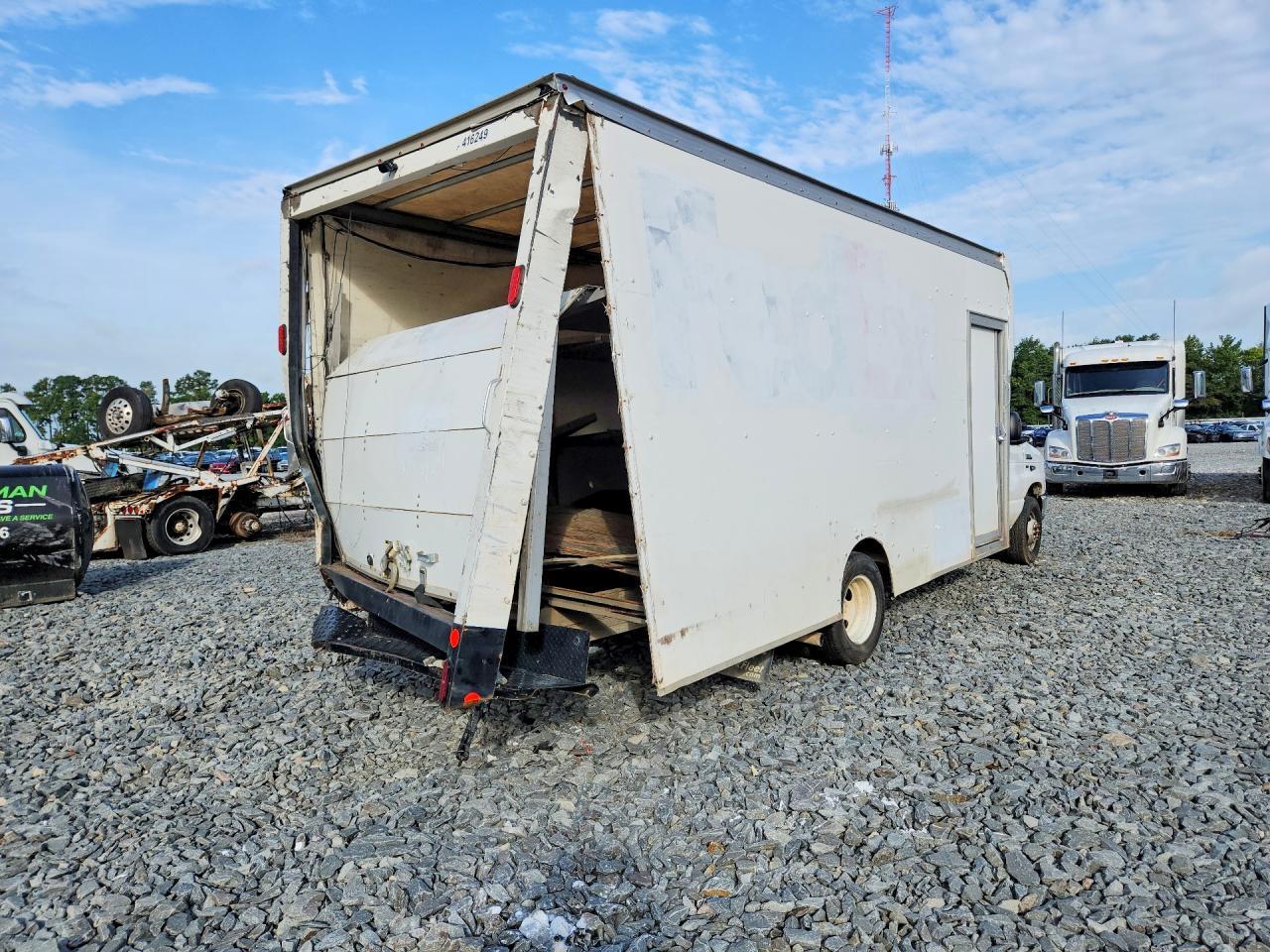 2019 Ford Econoline E350 Super Duty Van - Фото 3