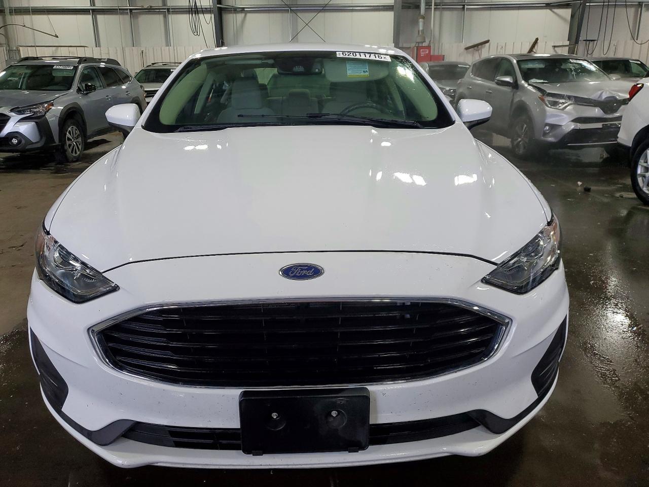 2020 Ford Fusion S - Фото 5