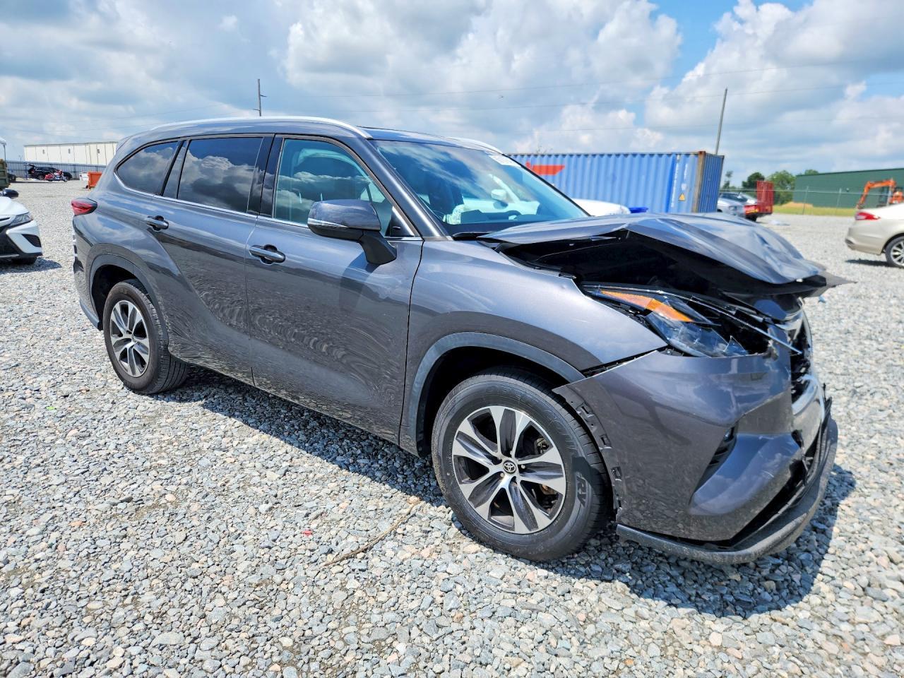 2022 Toyota Highlander Hybrid Xle - Image 4