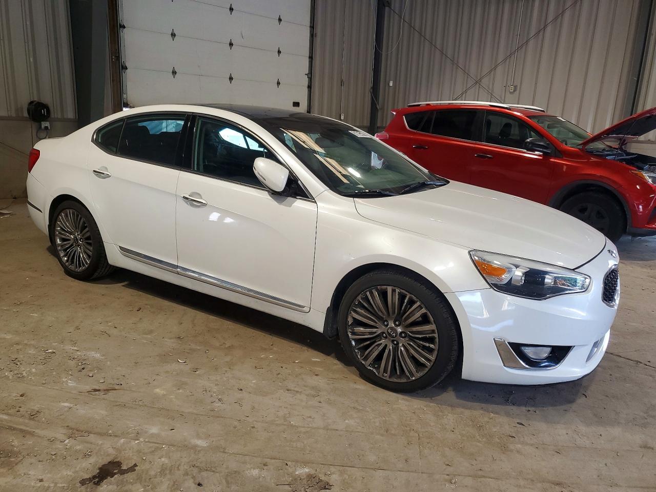 2014 Kia Cadenza Limited - Image 4