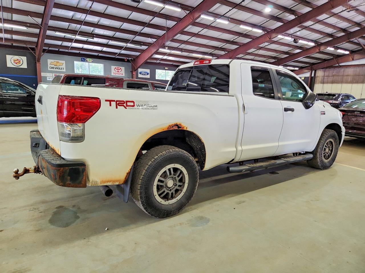 2011 Toyota Tundra Double Cab Sr5 - Image 3