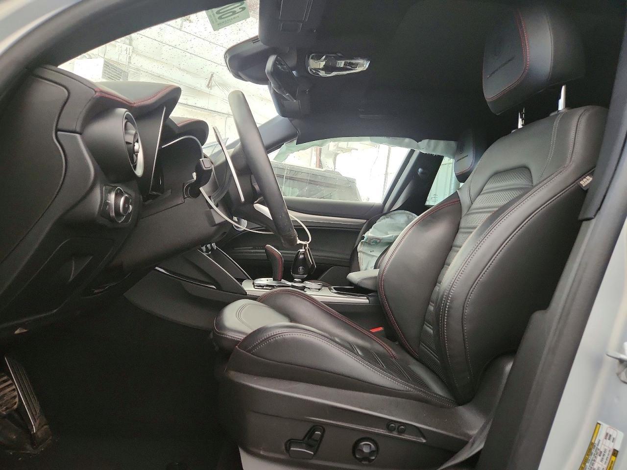 2024 Alfa Romeo Stelvio Ti - Фото 7