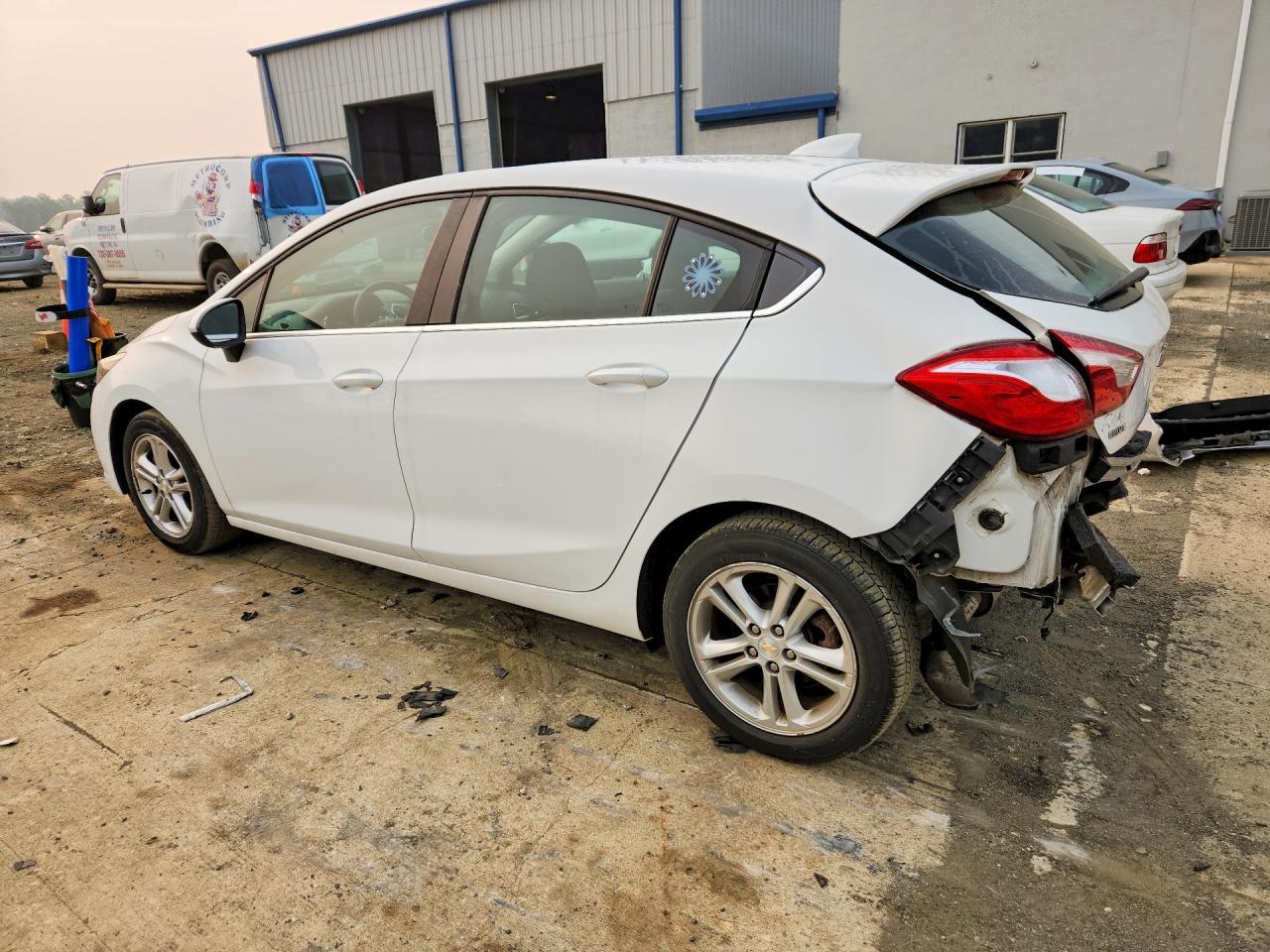 2018 Chevrolet Cruze Lt - Фото 2