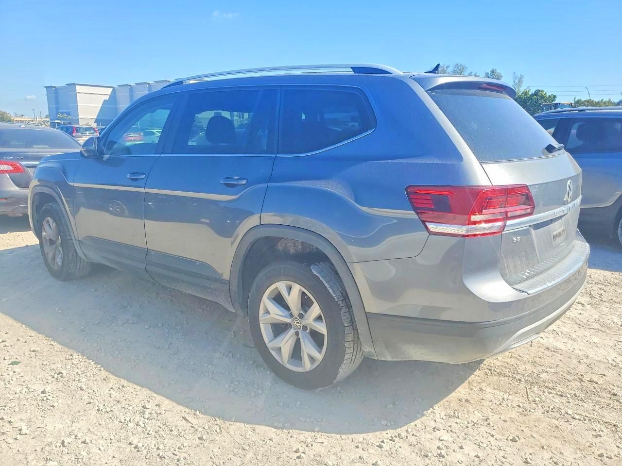 2019 Volkswagen Atlas Se - Image 2