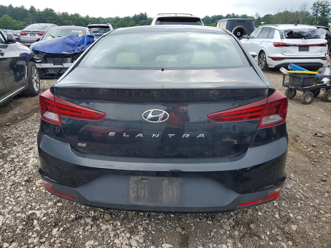 2019 Hyundai Elantra Se - Фото 6