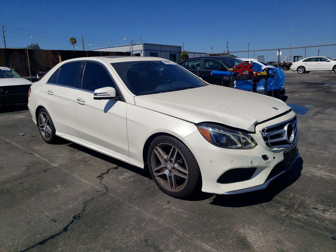 2016 Mercedes-Benz E 400 - Фото 4