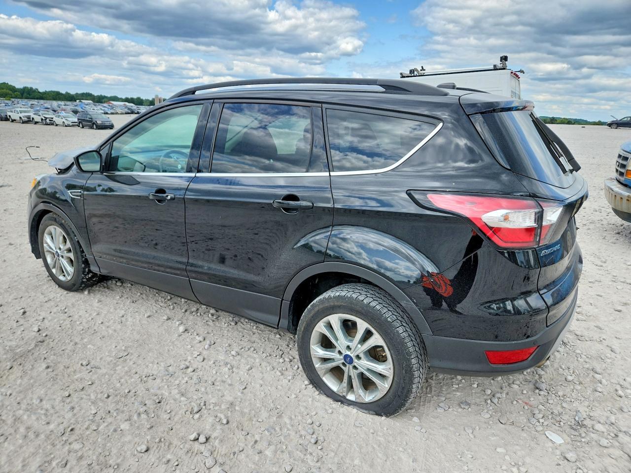 2017 Ford Escape Se - Фото 2