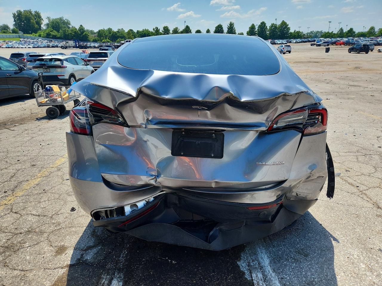 2024 Tesla Model Y - Image 6