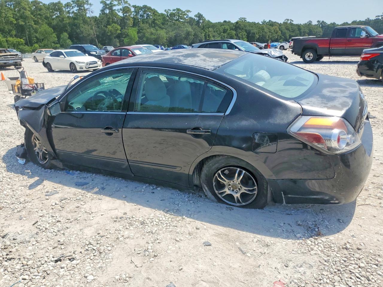 2010 Nissan Altima 2.5 - Фото 2