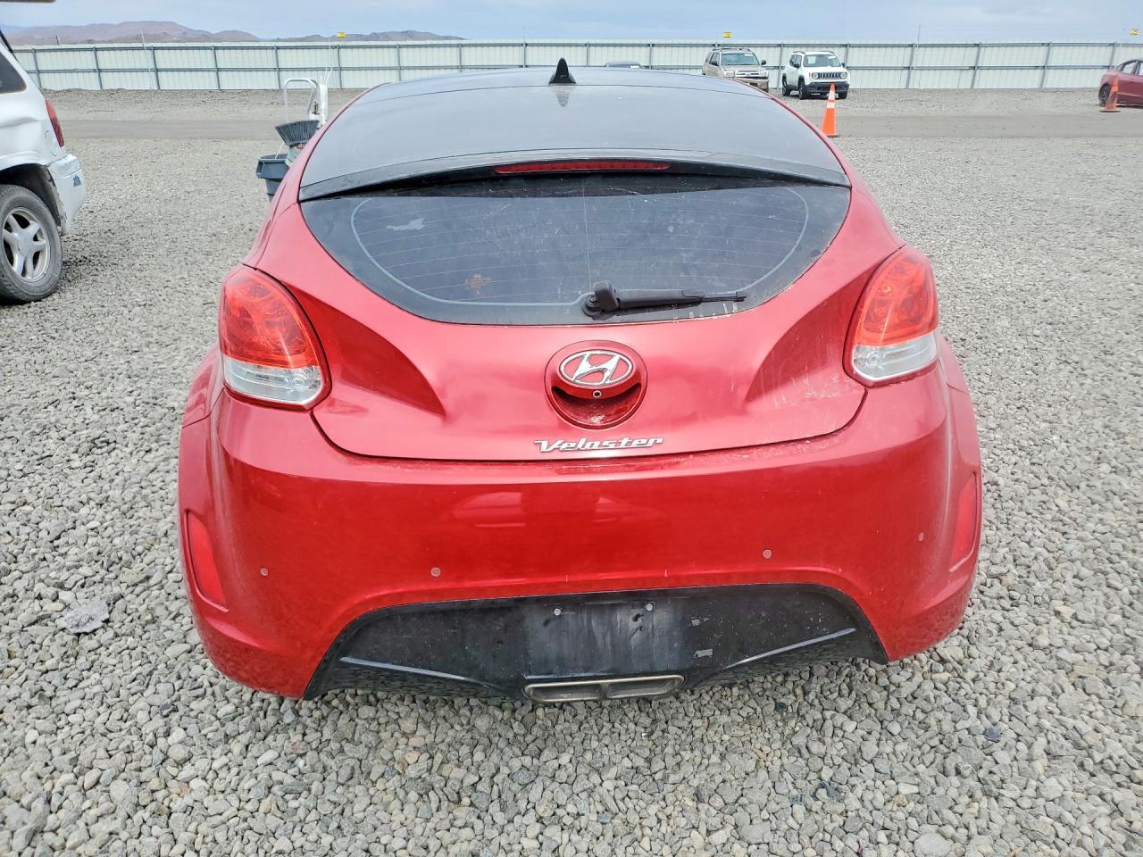 2016 Hyundai Veloster Base - Фото 6