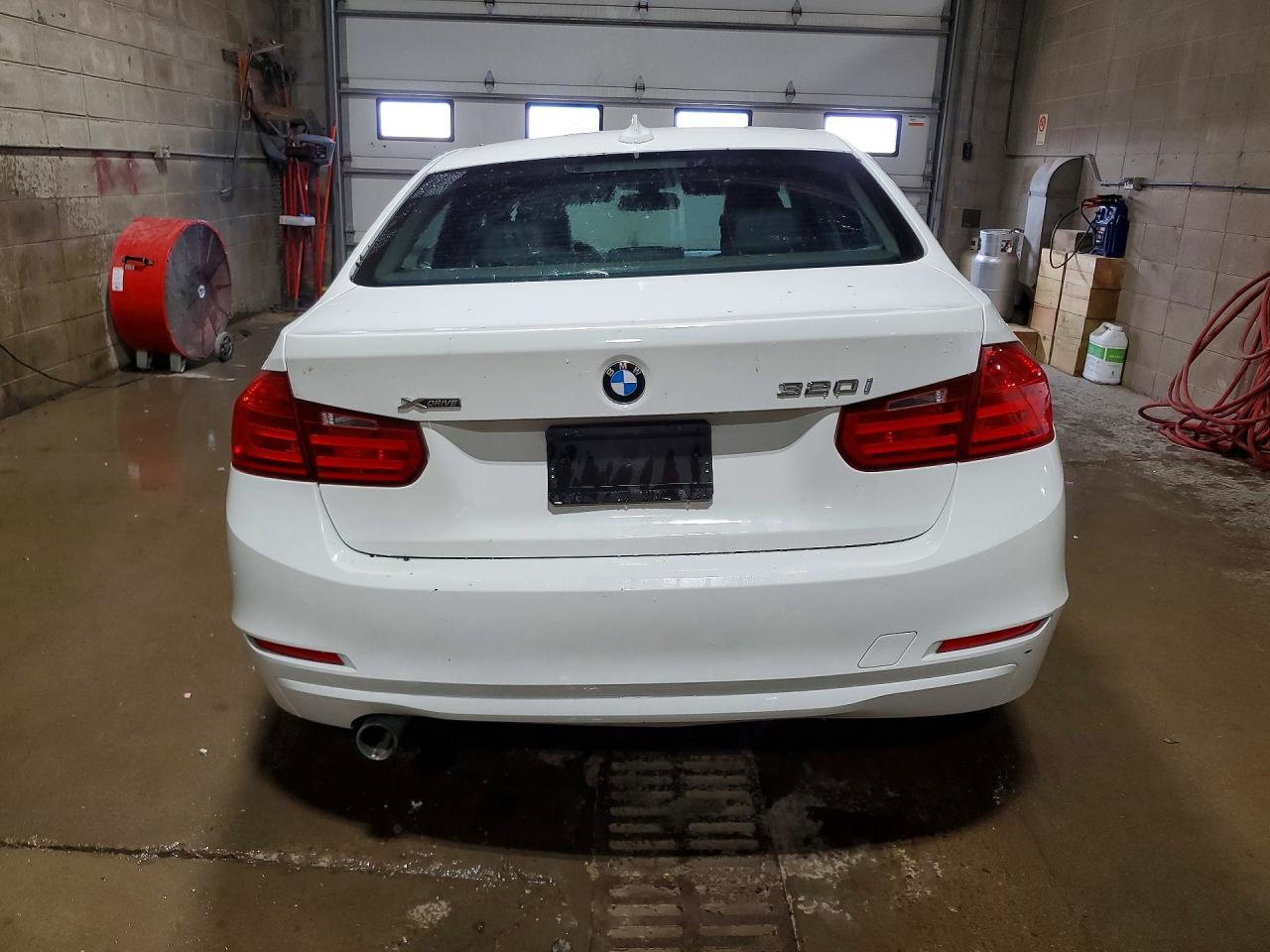 2015 BMW 320 I xDrive - Фото 6