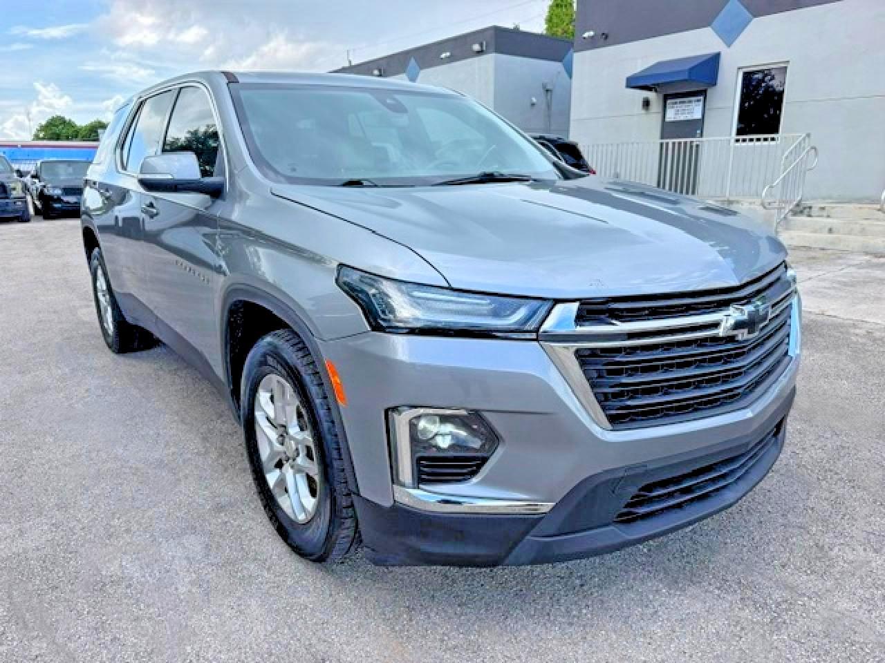 2023 Chevrolet Traverse Ls - Фото 4