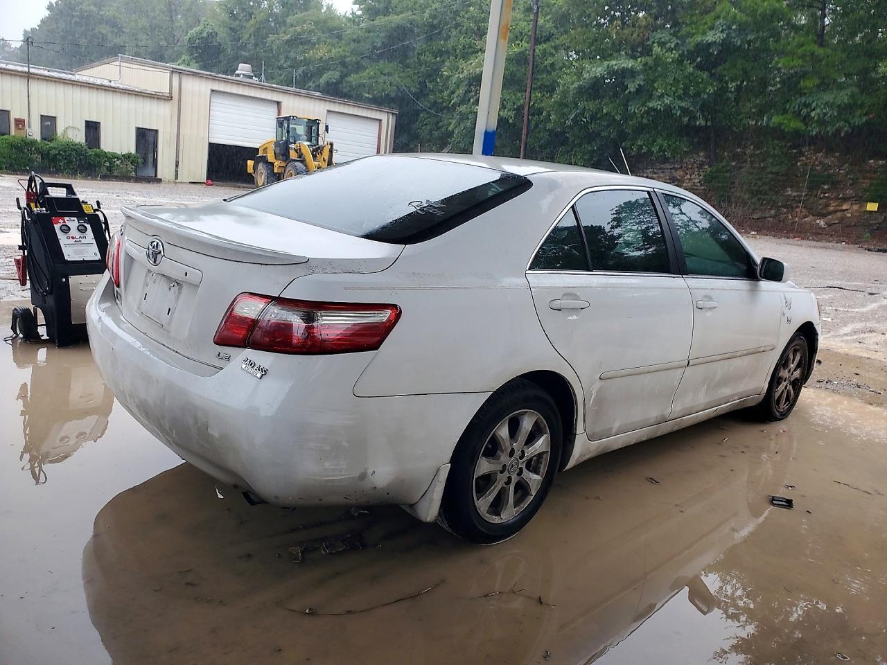 2009 Toyota Camry Le - Фото 3