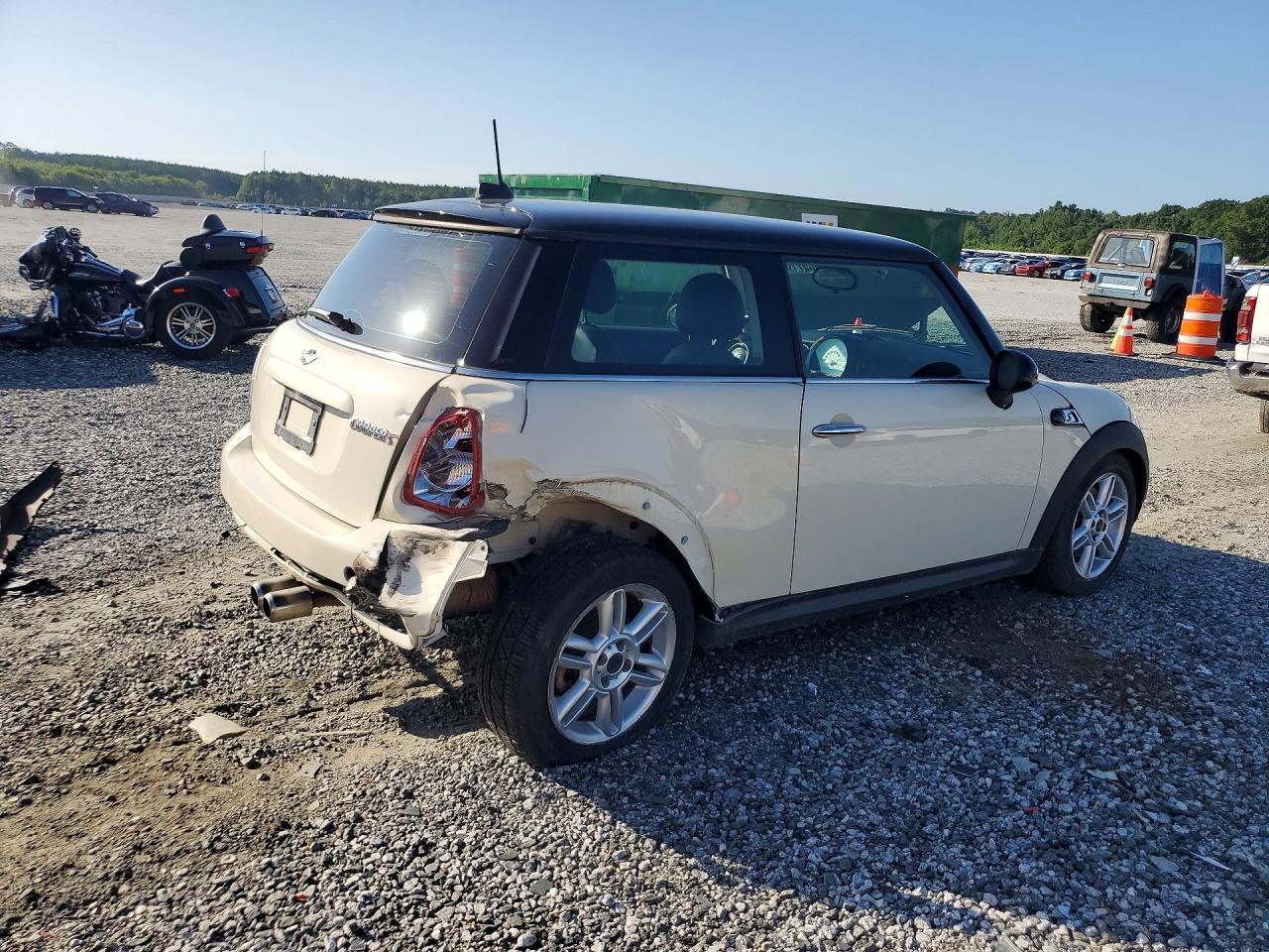 2013 Mini Cooper S - Image 3