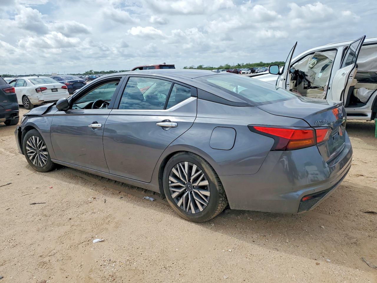 2025 Nissan Altima Sv - Фото 2