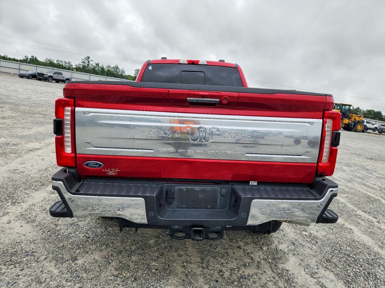 2024 Ford F250 Super Duty - Фото 6