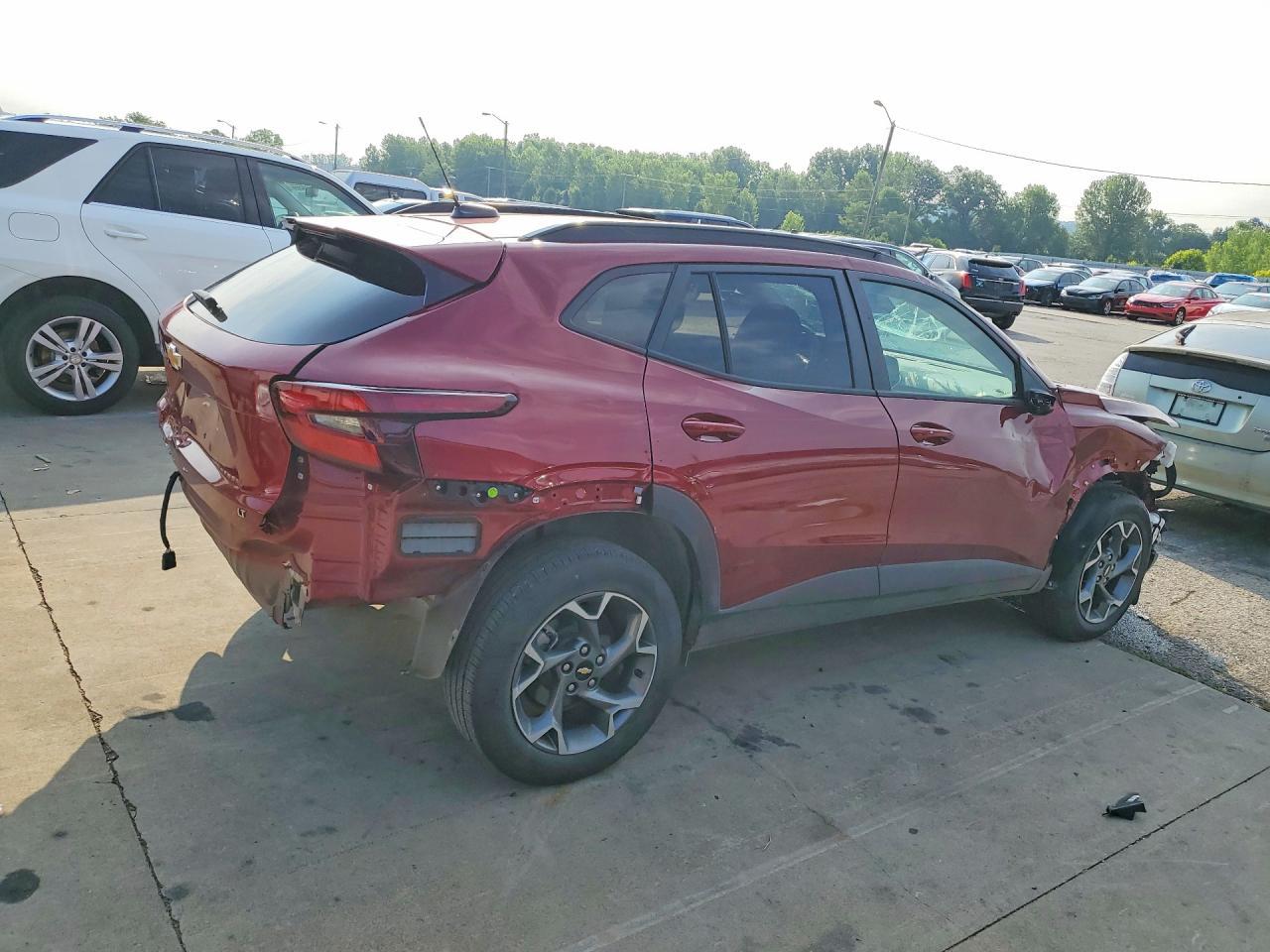 2025 Chevrolet Trax 1Lt - Image 3