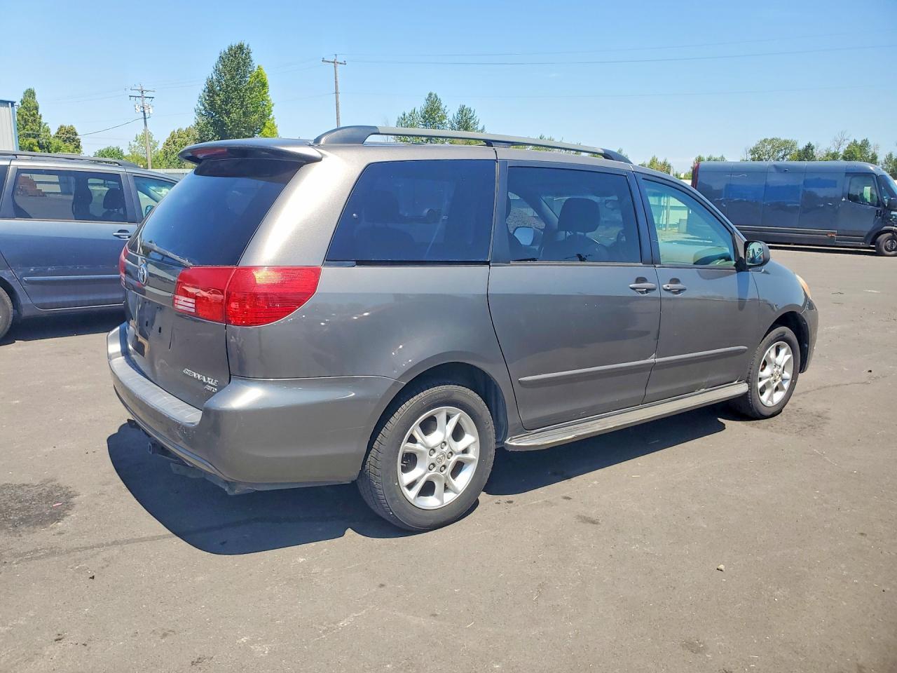 2004 Toyota Sienna Xle 7 Passenger - Фото 3