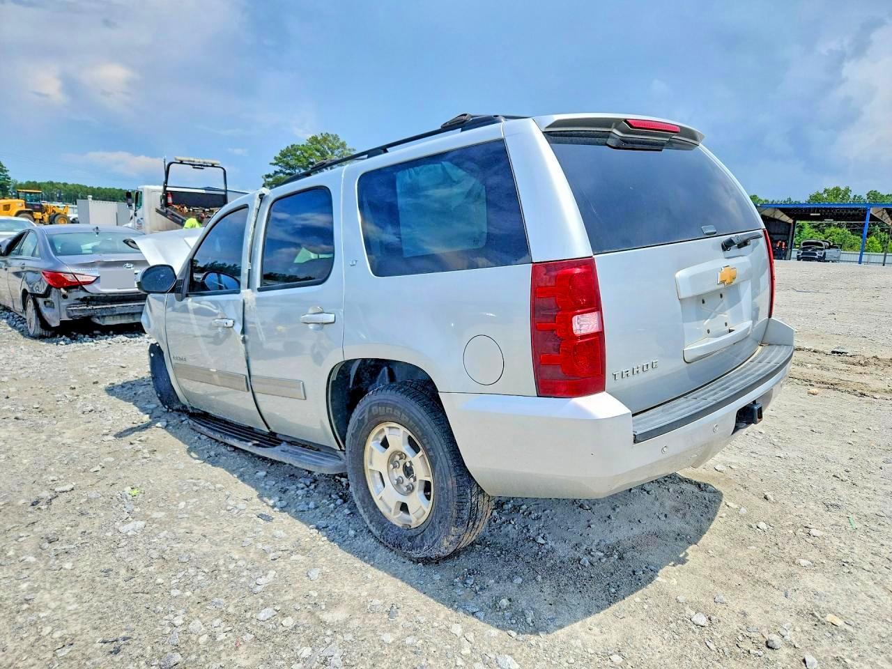 2013 Chevrolet Tahoe C1500 Lt - Фото 2