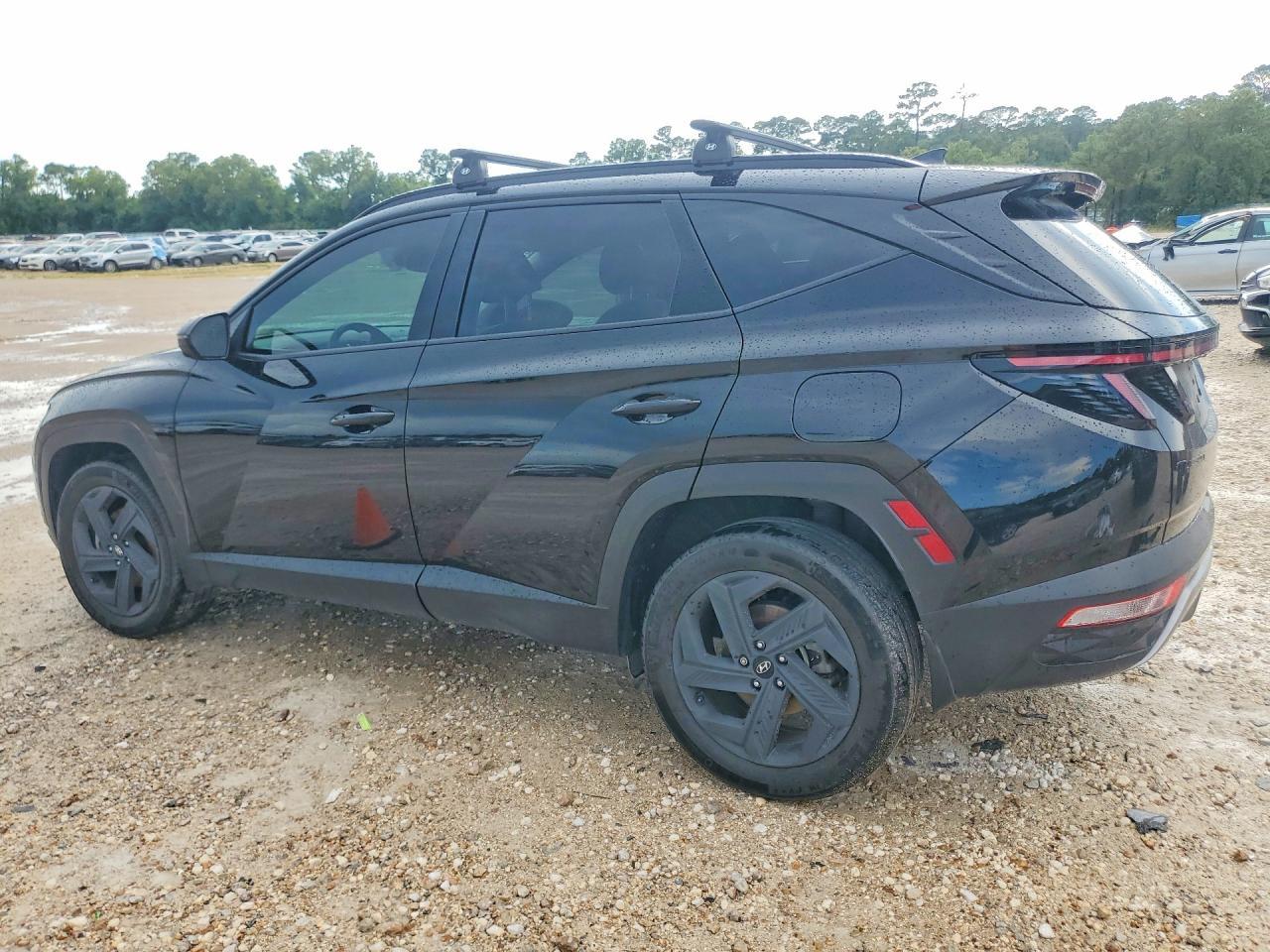 2023 Hyundai Tucson Limited - Image 2