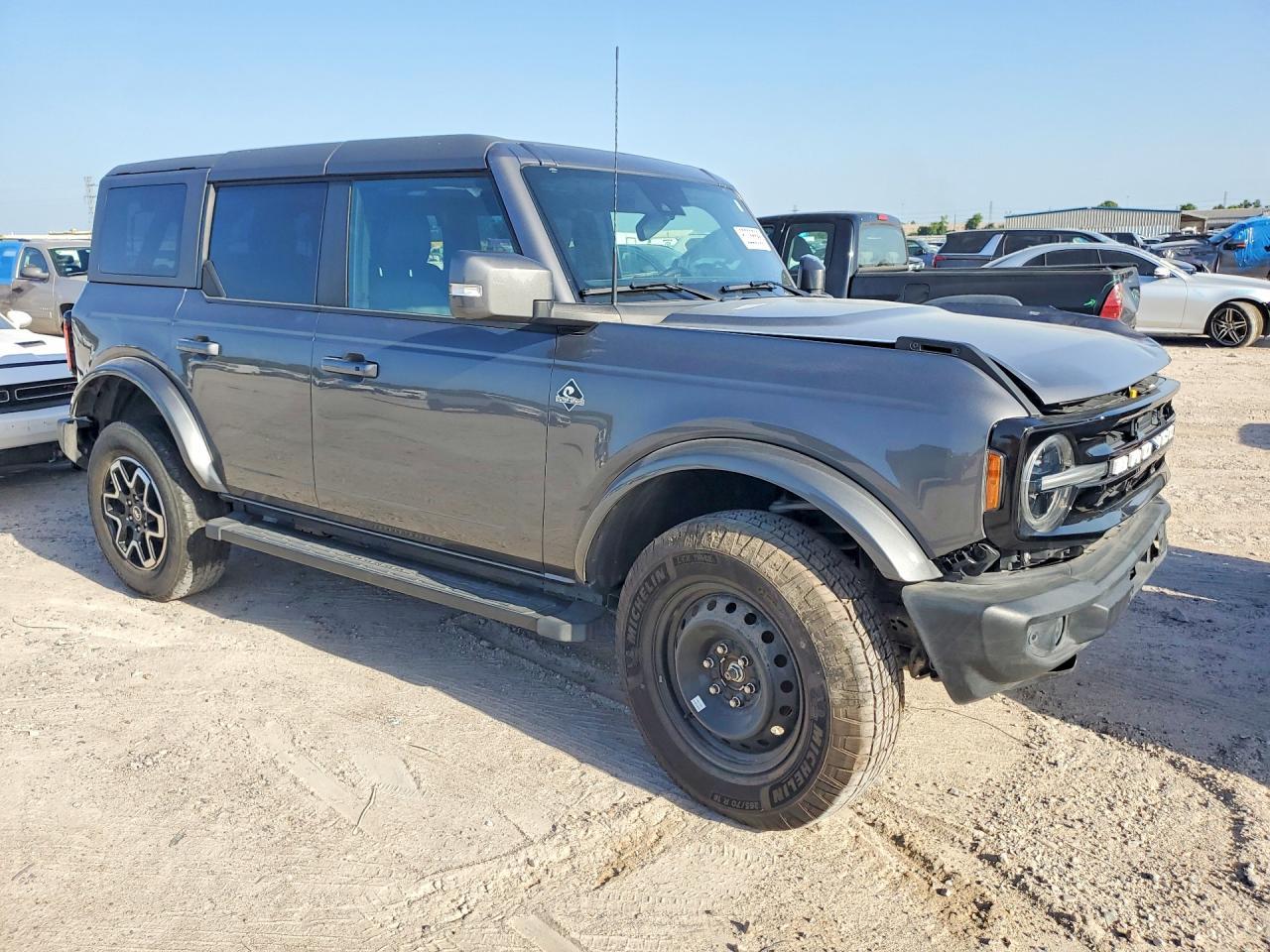 2024 Ford Bronco Outer Banks - Фото 4