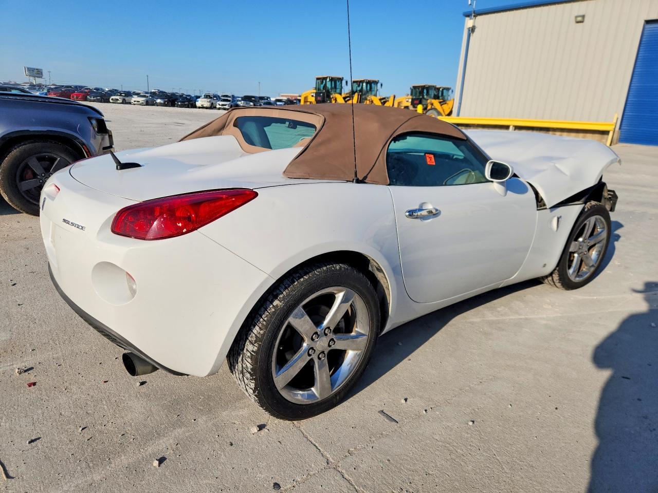2007 Pontiac Solstice - Image 3